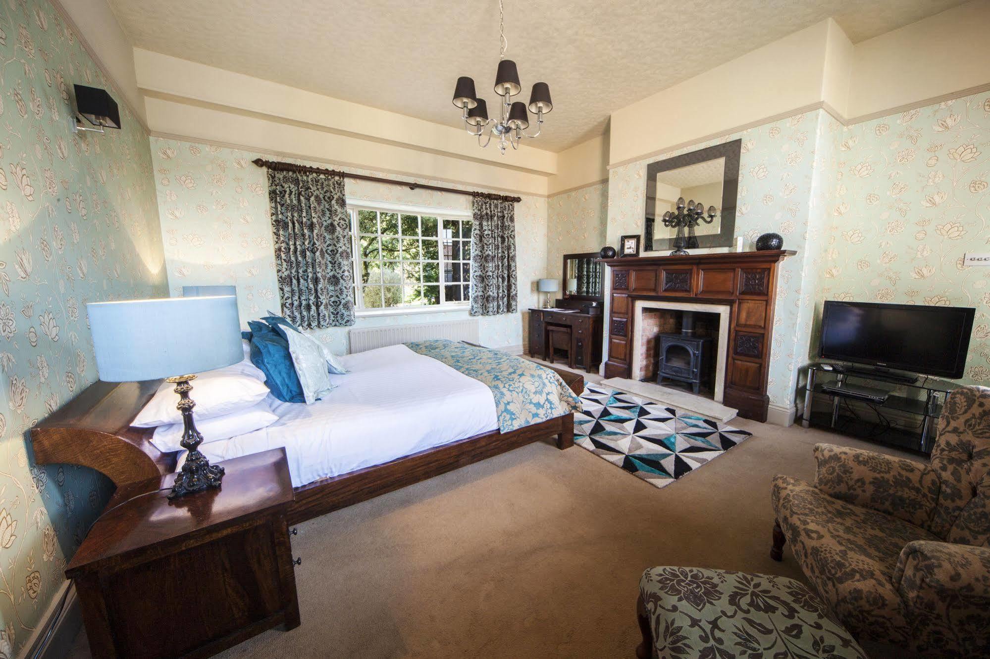 Titchwell Manor Hotel Exterior photo